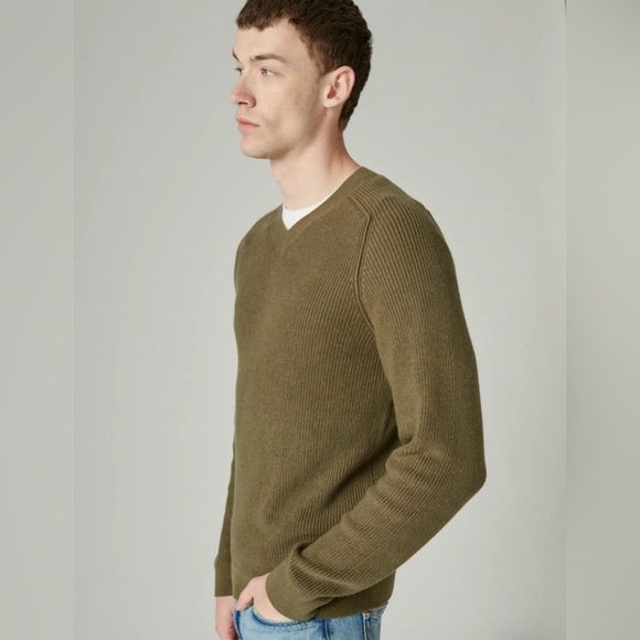 Men's Lucky Brand Cloud Soft V-Neck Sweater - Picture 7 of 11